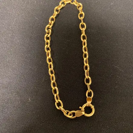 Pulseira de ouro de elos ovais