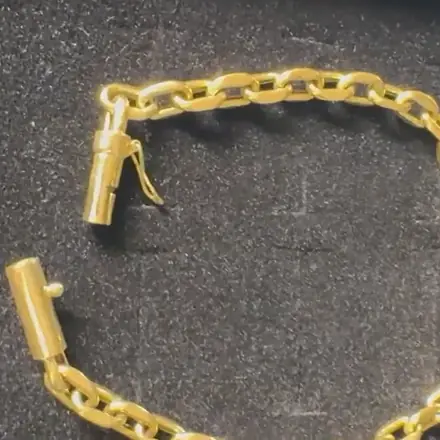 Vídeo: pulseira de ouro de elos com fecho caixa